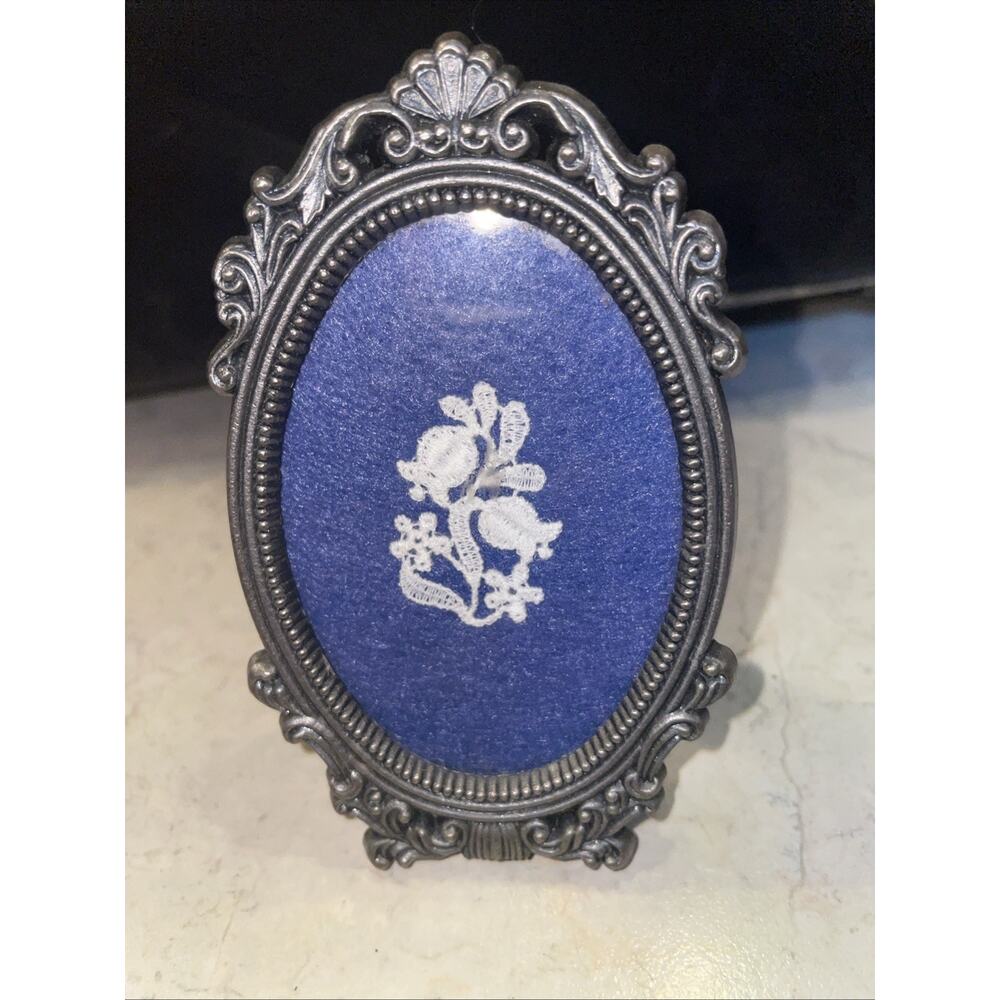 Vintage Pewter Scrolled Frame With Belgium Lace Vtg Mini Oval Cottagecore Floral